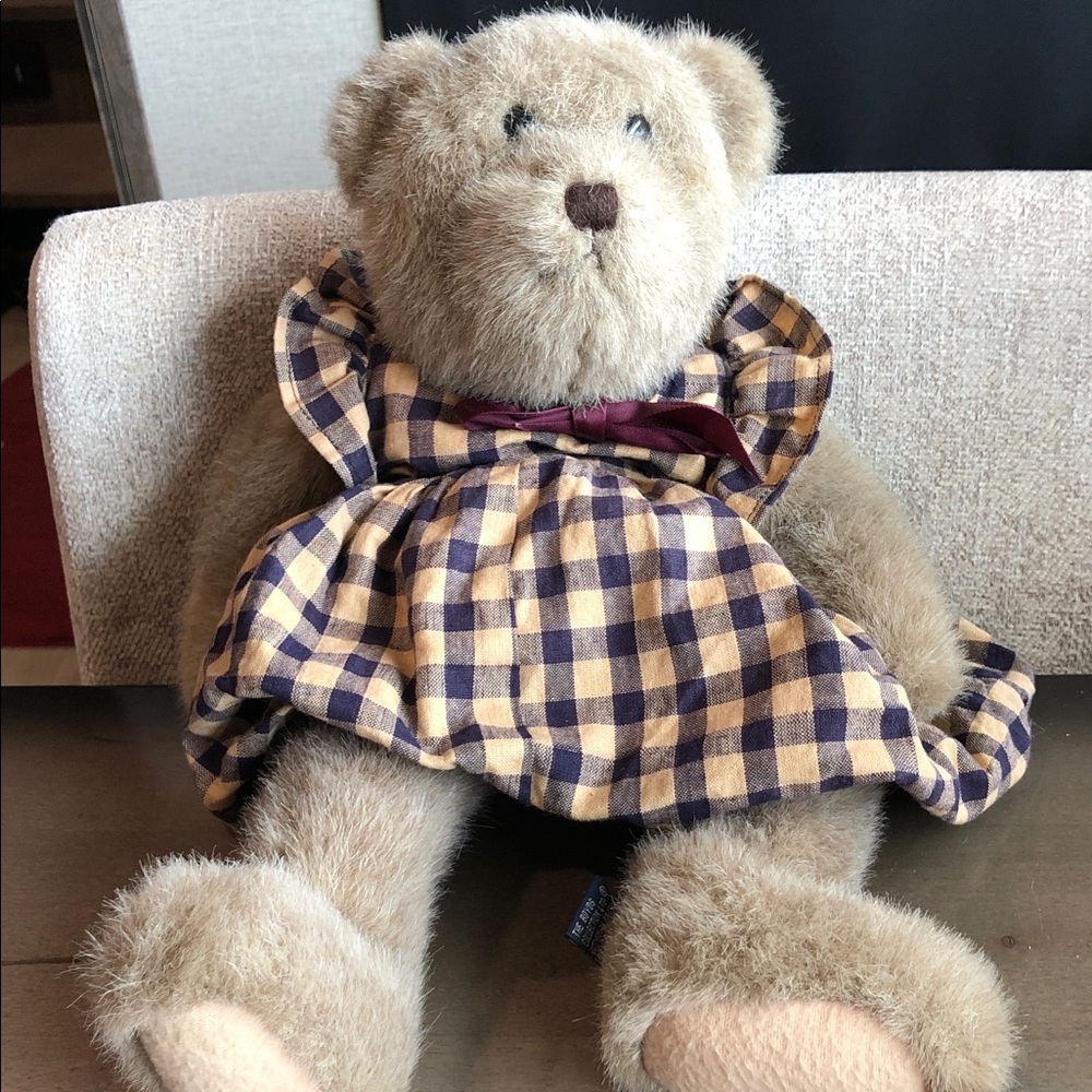 Vntg Boyd Bear Brown Bear in Plaid Dress - Soft Teddy Toy